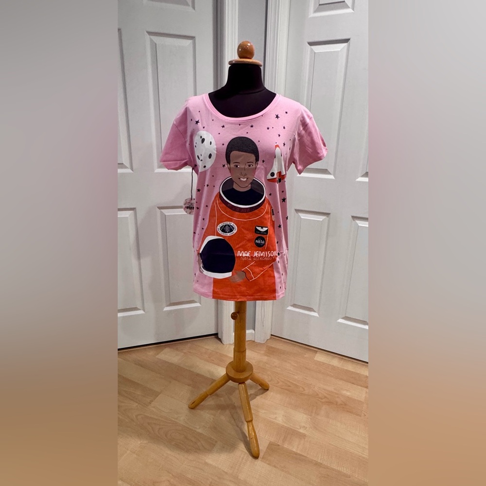 NWT Piccolina Mae Jemison Graphic T-Shirt